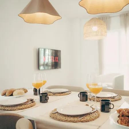 Azure Beachside - 50m From The Апартаменти *