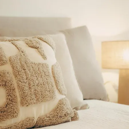 Apartment Azure Beachside - 50m From The